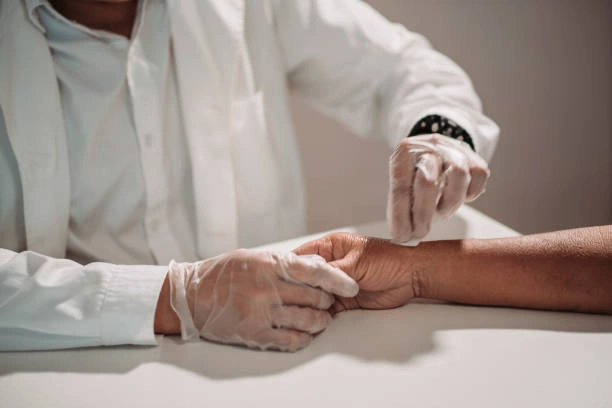 دكتور جلدية في دمشق