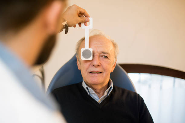 أعراض تستدعي فحص شبكية العين فورًا