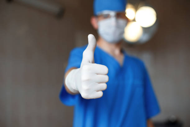 دور خبرة الطبيب في نجاح العملية