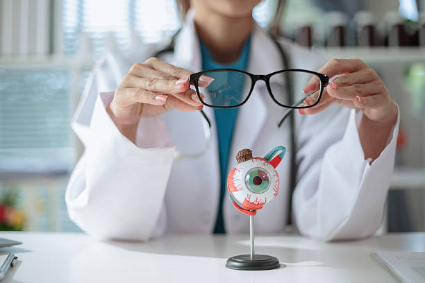 أطباء عيون موثوقون