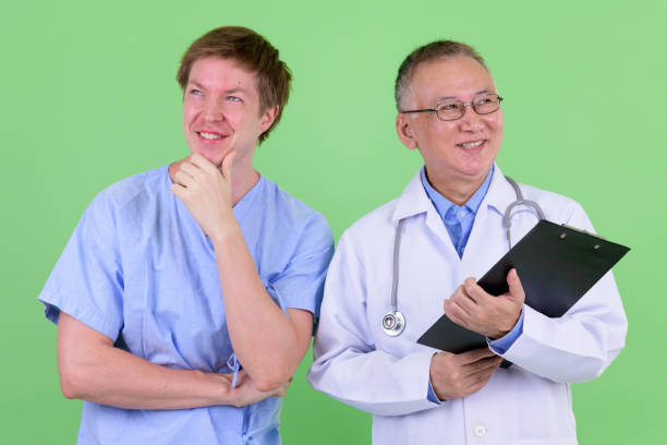 مقارنة أطباء بسهولة